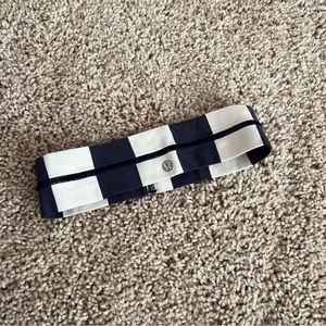 Lululemon purple and white striped flyaway tamer